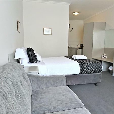 Glenelg Beach Gateway Studio Apartment Esterno foto