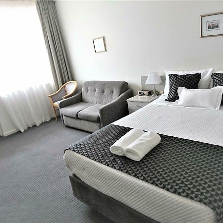 Glenelg Beach Gateway Studio Apartment Esterno foto