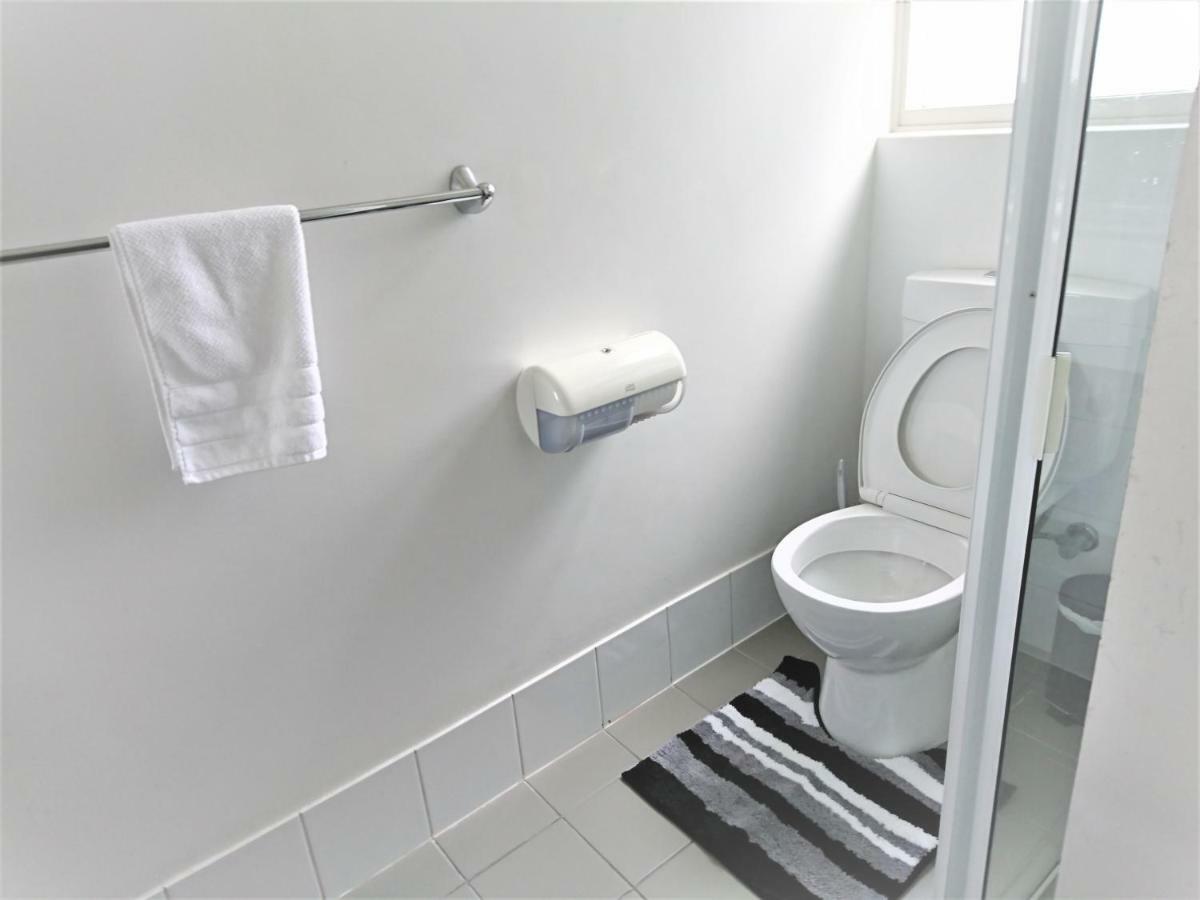 Glenelg Beach Gateway Studio Apartment Esterno foto
